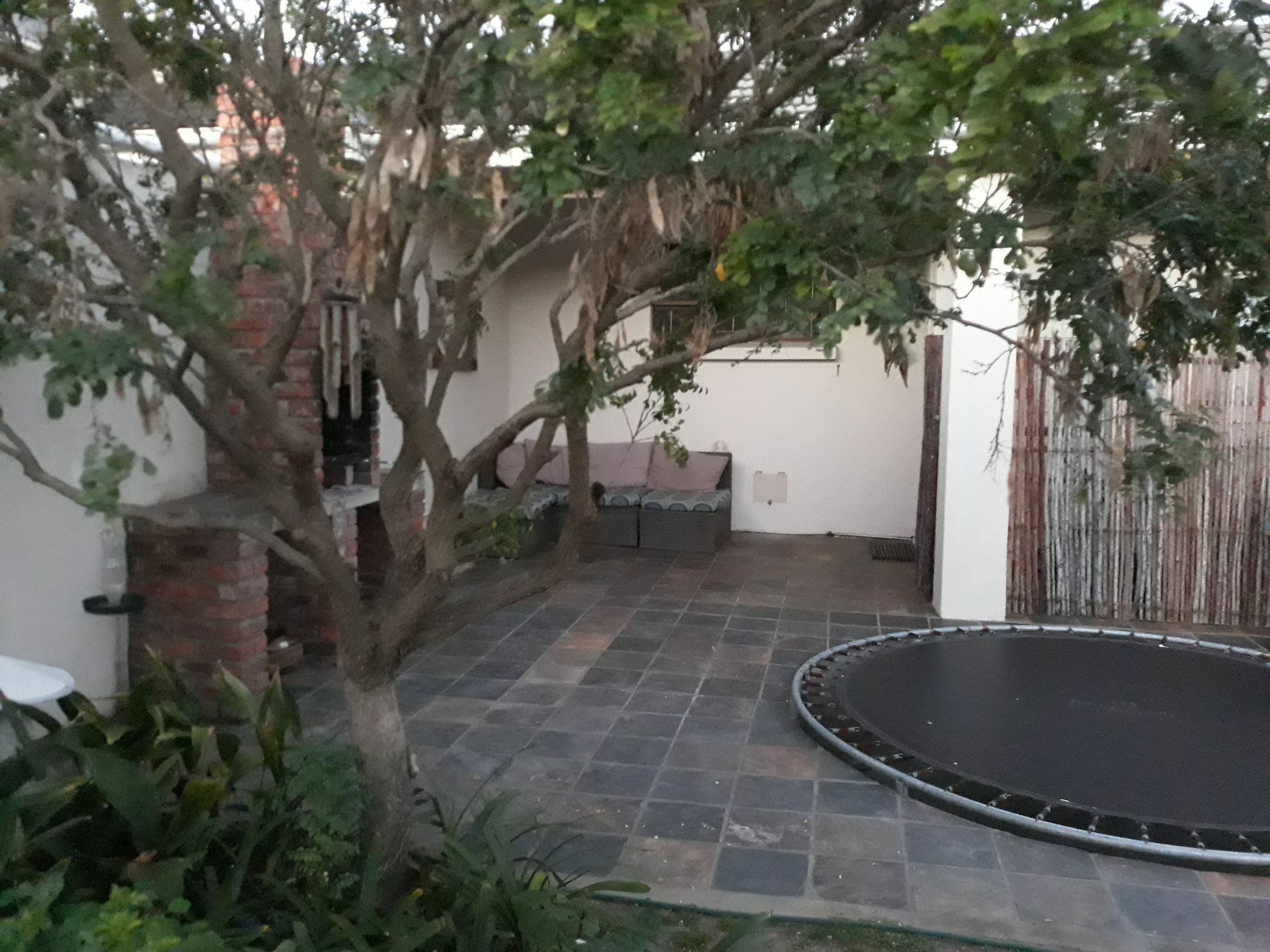Guesthouse On Irvine Port Elizabeth Esterno foto