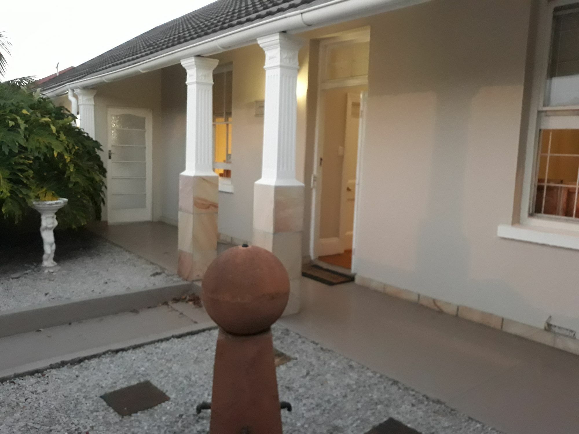 Guesthouse On Irvine Port Elizabeth Esterno foto