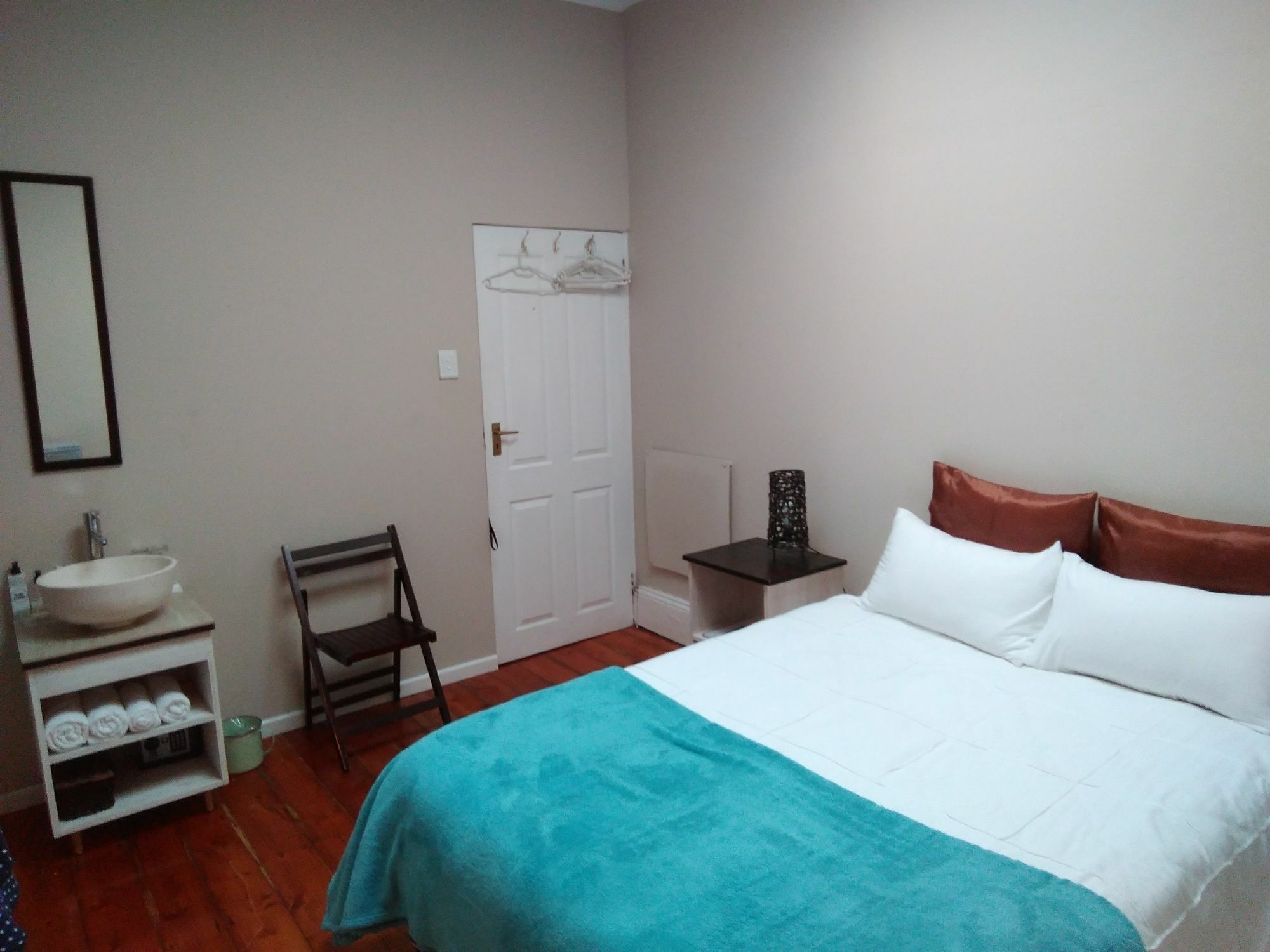 Guesthouse On Irvine Port Elizabeth Esterno foto